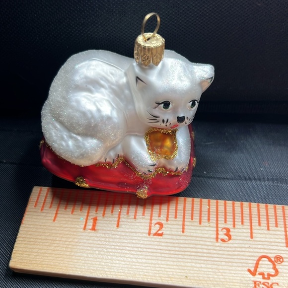 VTG Cat long haired white on red pillow Glads Blown Christmas tree ornament - Picture 7 of 8